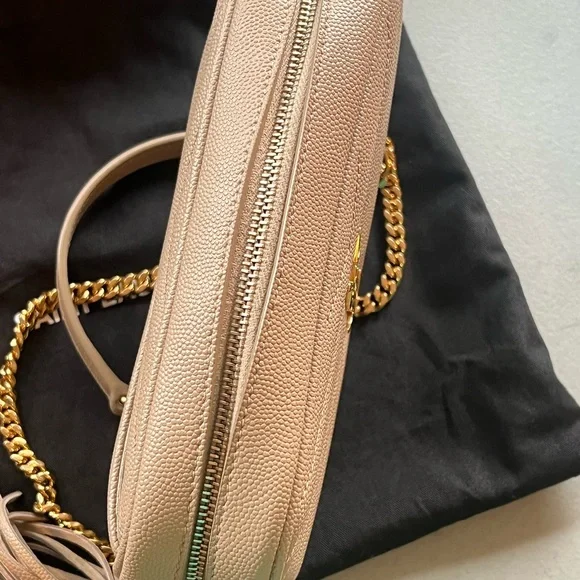 Authentic YSL Yves Saint Laurent Mini Lou Camera Bag with gold chain and Tassel - Picture 4 of 7